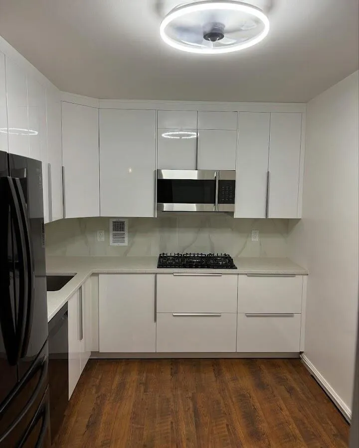 Renovated kitchen with quartz countertops in Milton